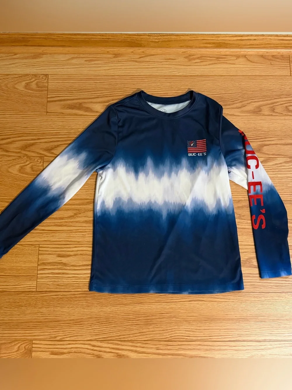 Buc-ee’s Boys' Navy and White Tie-Dye Long Sleeve Rash Guard